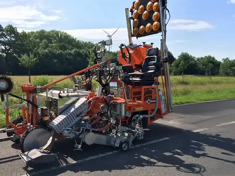 Neue Markierungsmaschine für Heißplastikmarkierungen