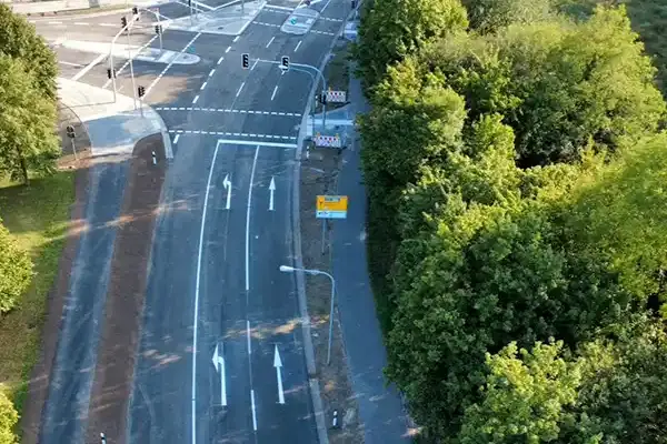 Markierungen von Straßen, Parkplätzen, Logistikhallen und vieles mehr 21