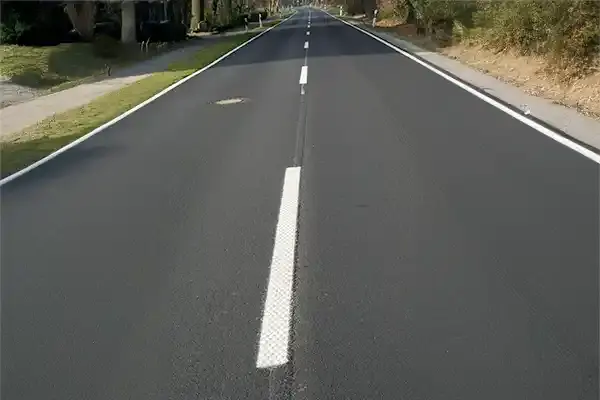 Markierungsarbeiten auf Straßen, Parkplätzen, Logistikhallen und vieles mehr 18