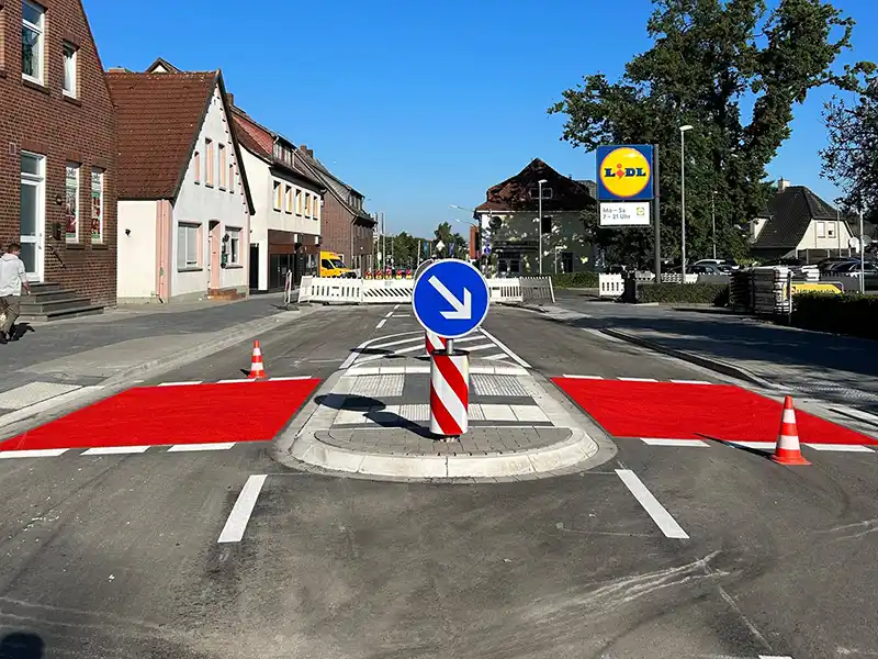 Städtemarkierung Verkehrsinsel